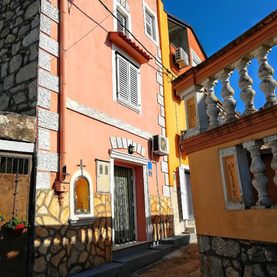 Villa Kuca Za Odmor Marina Sutomiscica Exterior foto